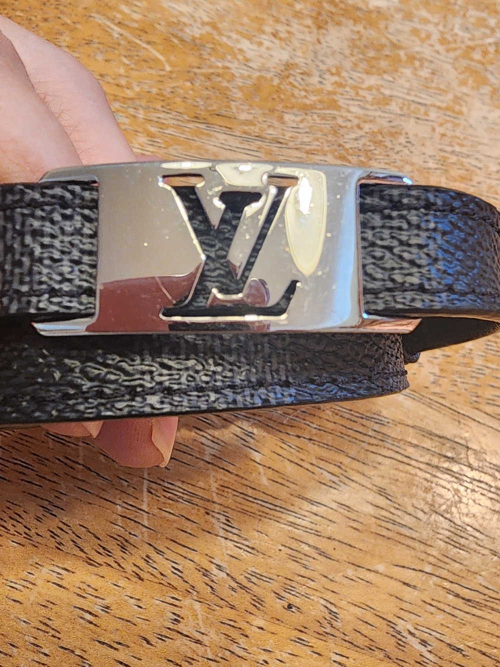 Louis Vuitton Damier Graphite Sign It double bracelet with silver-toned LV logo - Picture 2 of 10